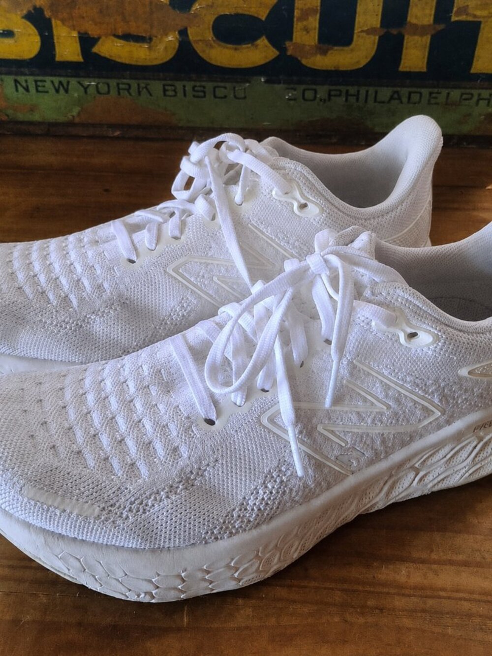New Balance Running Shoes Sneakers, Women's Size 8.5, White Fresh Foam X 1080v12